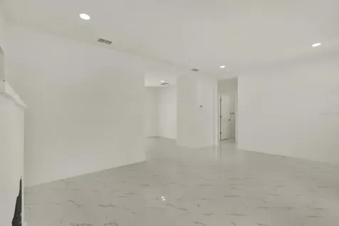 1209 E 33rd Avenue Tampa FL 33603