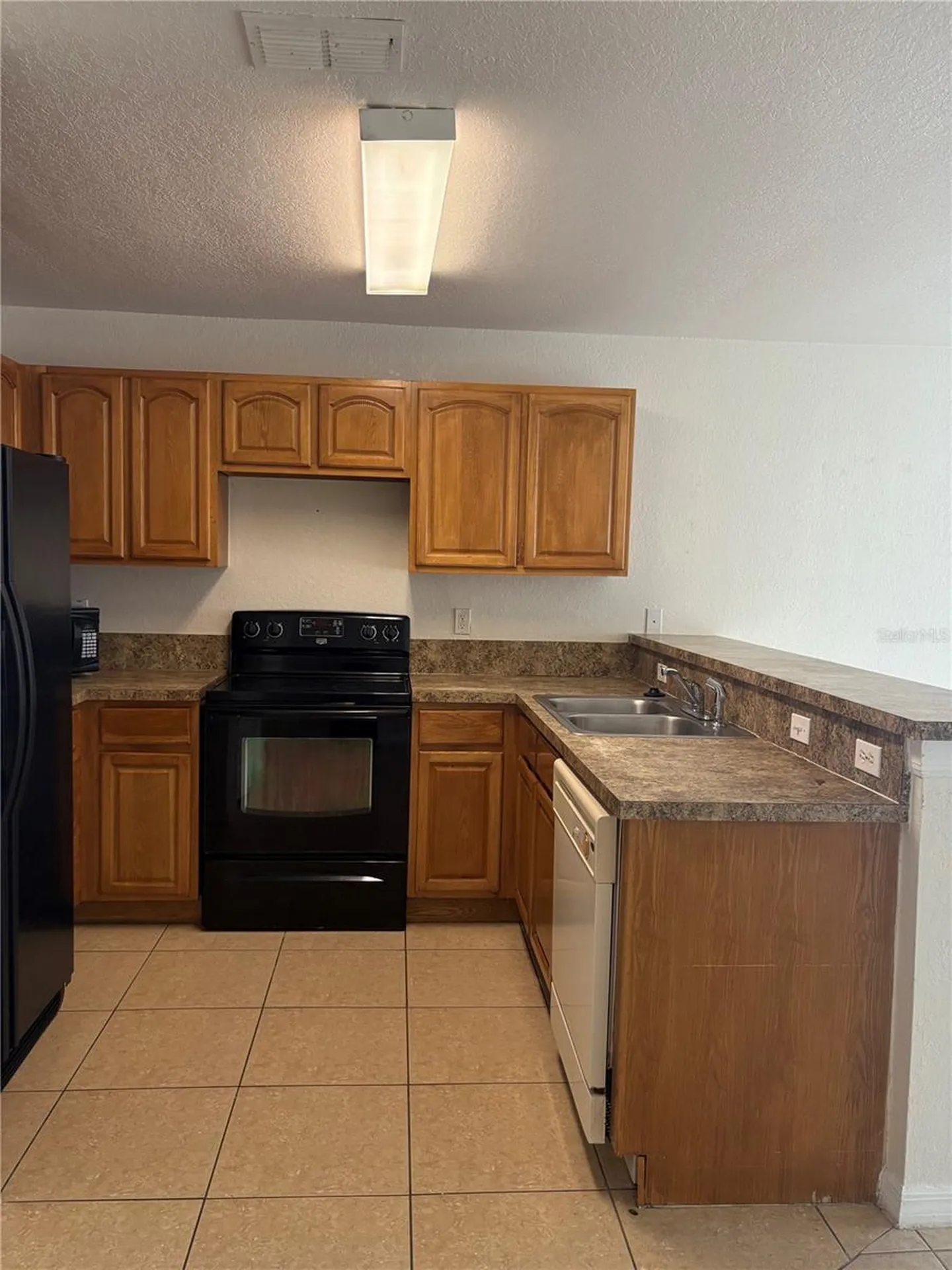 756 Camel Court Kissimmee FL 34759