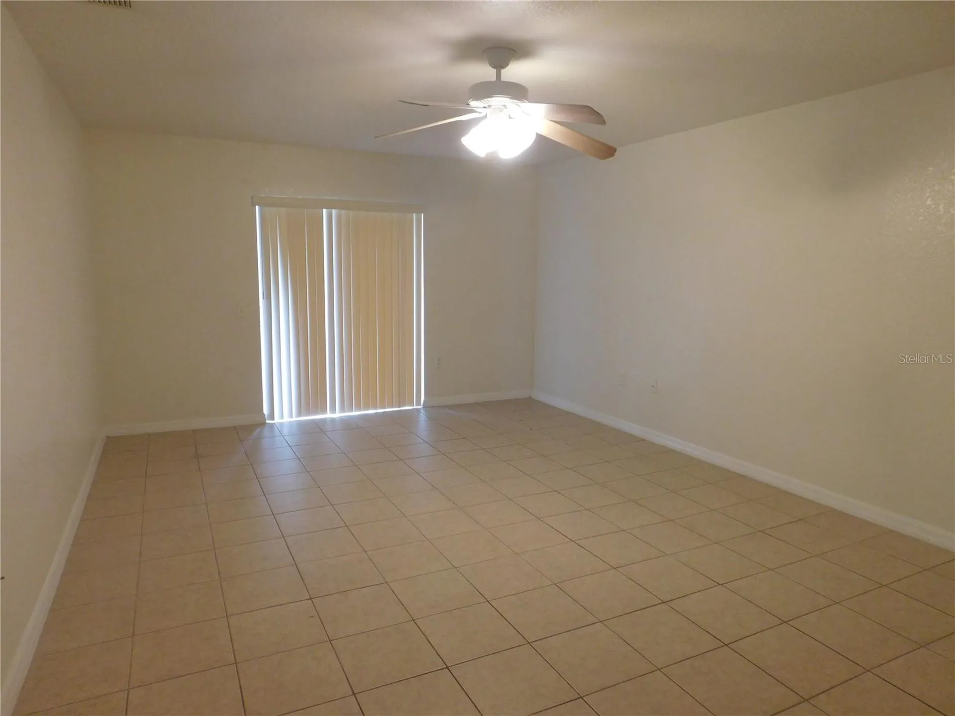 756 Camel Court Kissimmee FL 34759