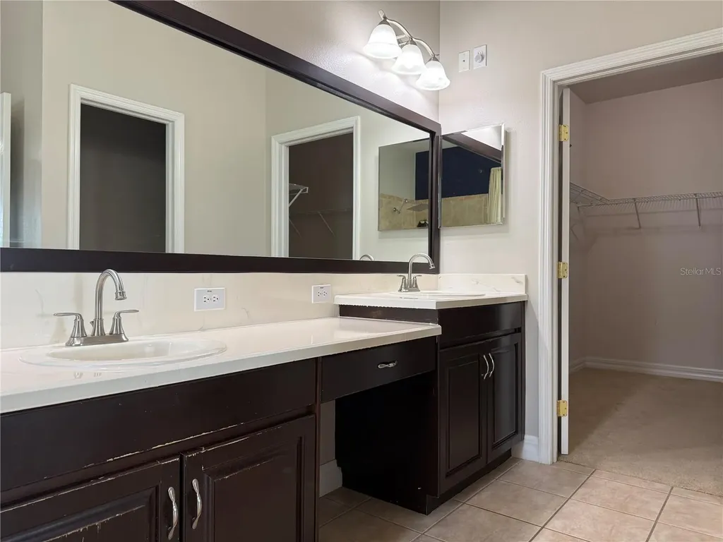 5909 Wedgefield Drive Zephyrhills FL 33541