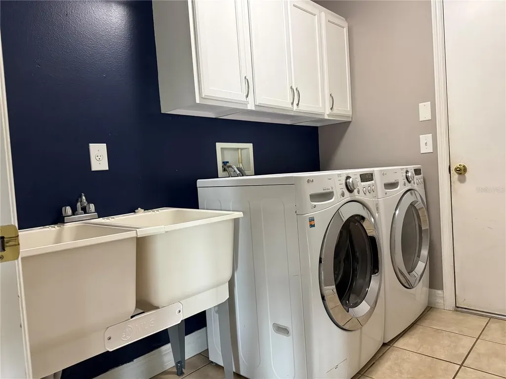 5909 Wedgefield Drive Zephyrhills FL 33541