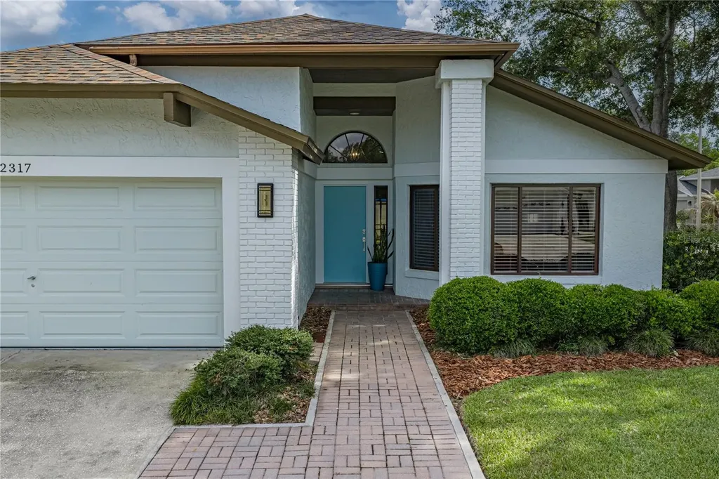 2317 Walden Place N Plant City FL 33566