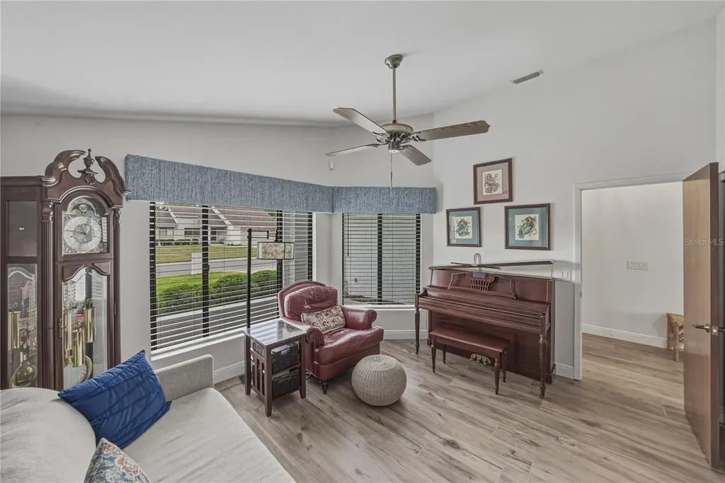 2317 Walden Place N Plant City FL 33566