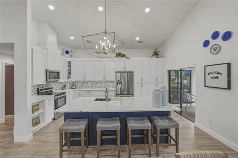 2317 Walden Place N Plant City FL 33566