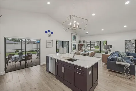 2317 Walden Place N Plant City FL 33566