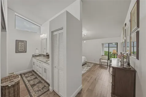 2317 Walden Place N Plant City FL 33566