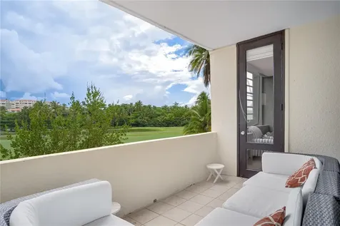 119 Beach Village Humacao PR 00791