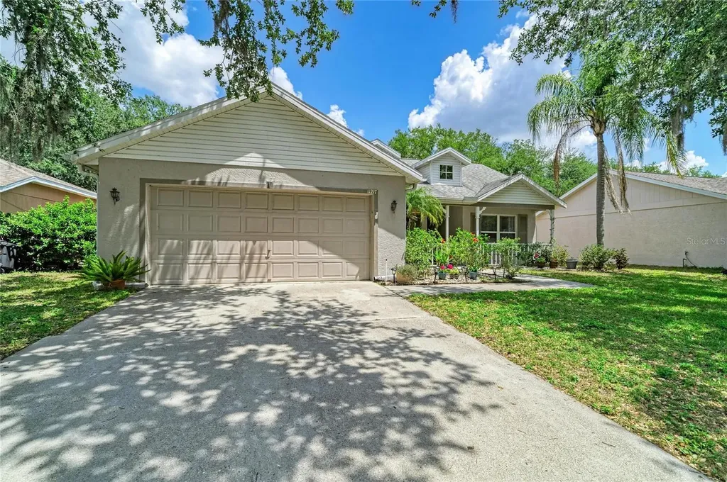 11217 2nd Avenue E Bradenton FL 34212