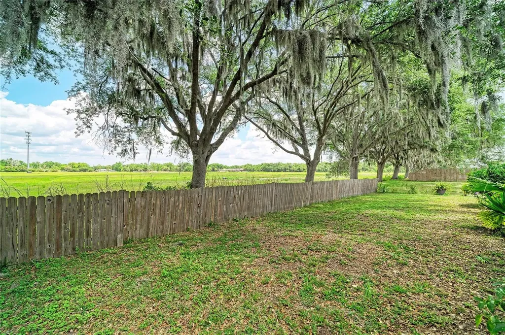 11217 2nd Avenue E Bradenton FL 34212