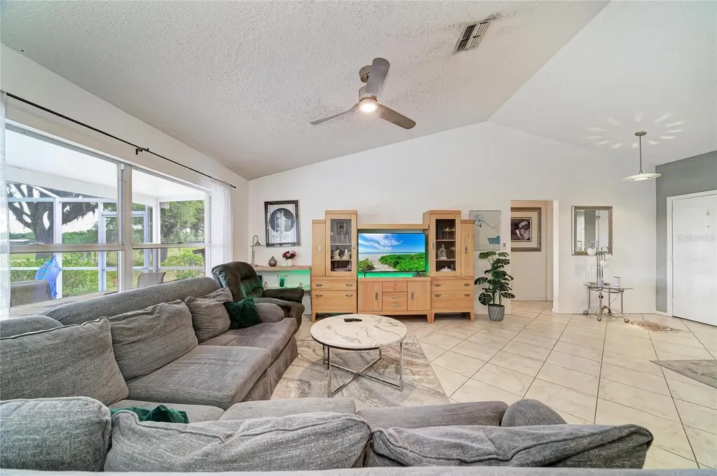 11217 2nd Avenue E Bradenton FL 34212