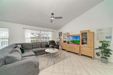 11217 2nd Avenue E Bradenton FL 34212