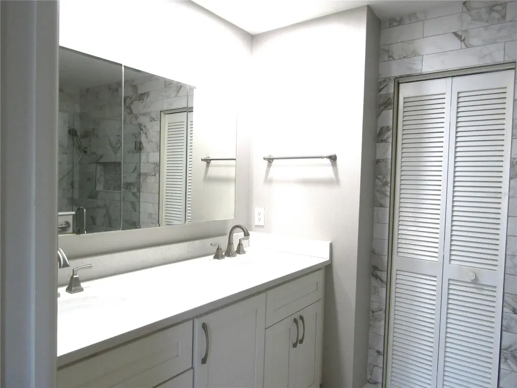4633 Oak Hill Drive Sarasota FL 34232
