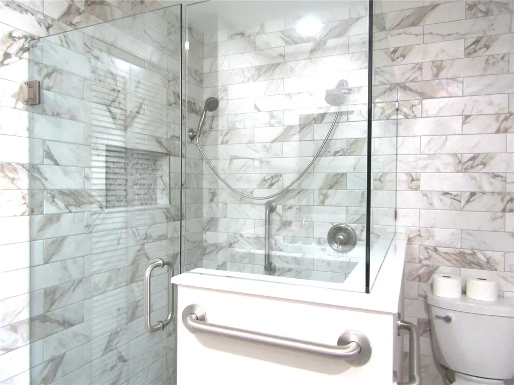 4633 Oak Hill Drive Sarasota FL 34232
