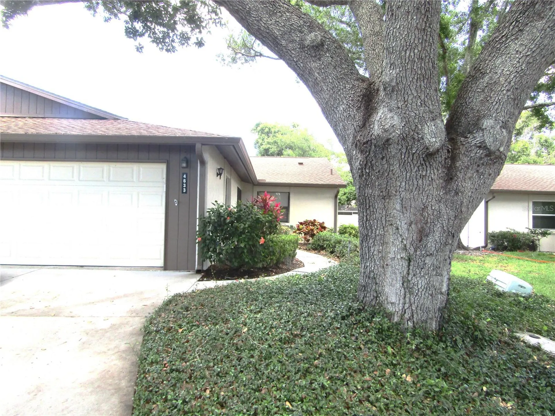 4633 Oak Hill Drive Sarasota FL 34232