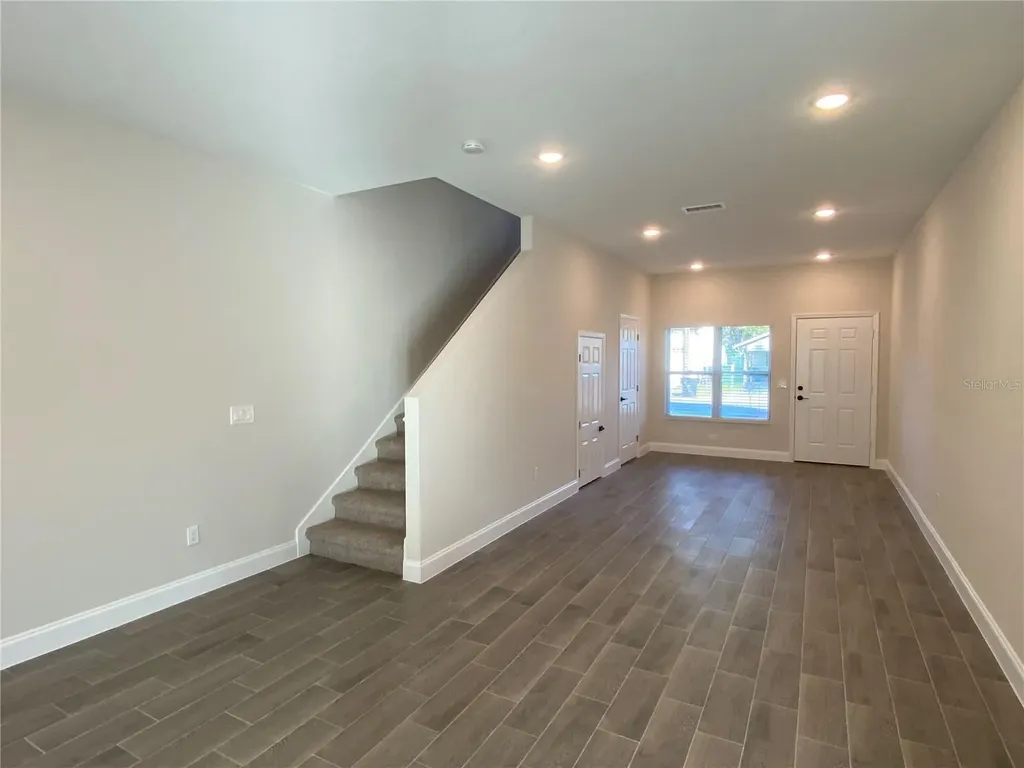 732 S Lee Avenue Orlando FL 32805