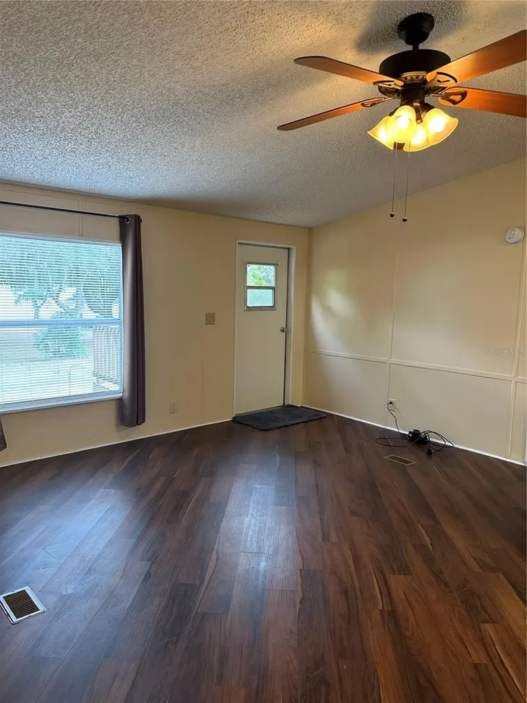 212 Ashley Street Hawthorne FL 32640