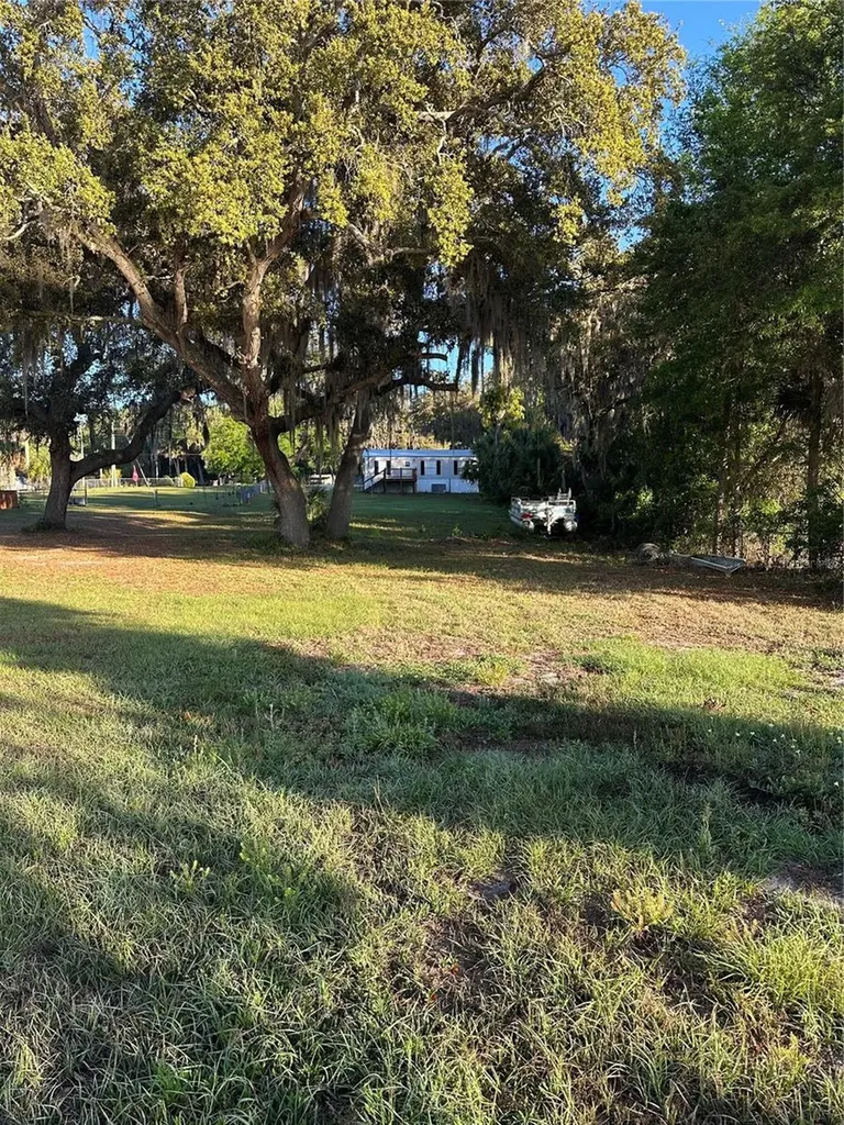 212 Ashley Street Hawthorne FL 32640