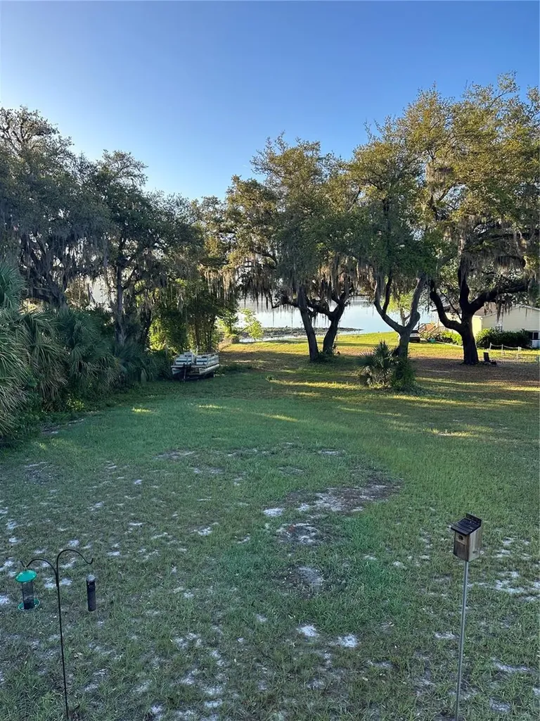 212 Ashley Street Hawthorne FL 32640