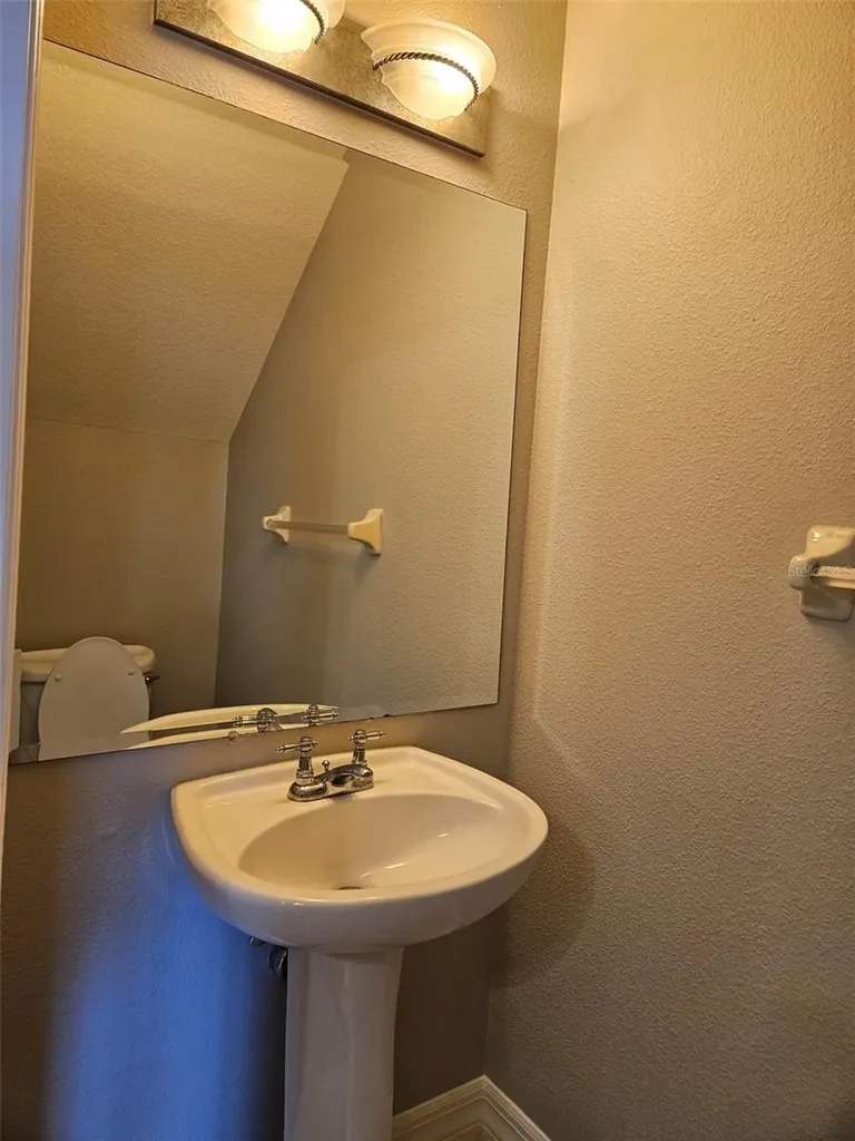 1005 Edison Park Court Tampa FL 33606