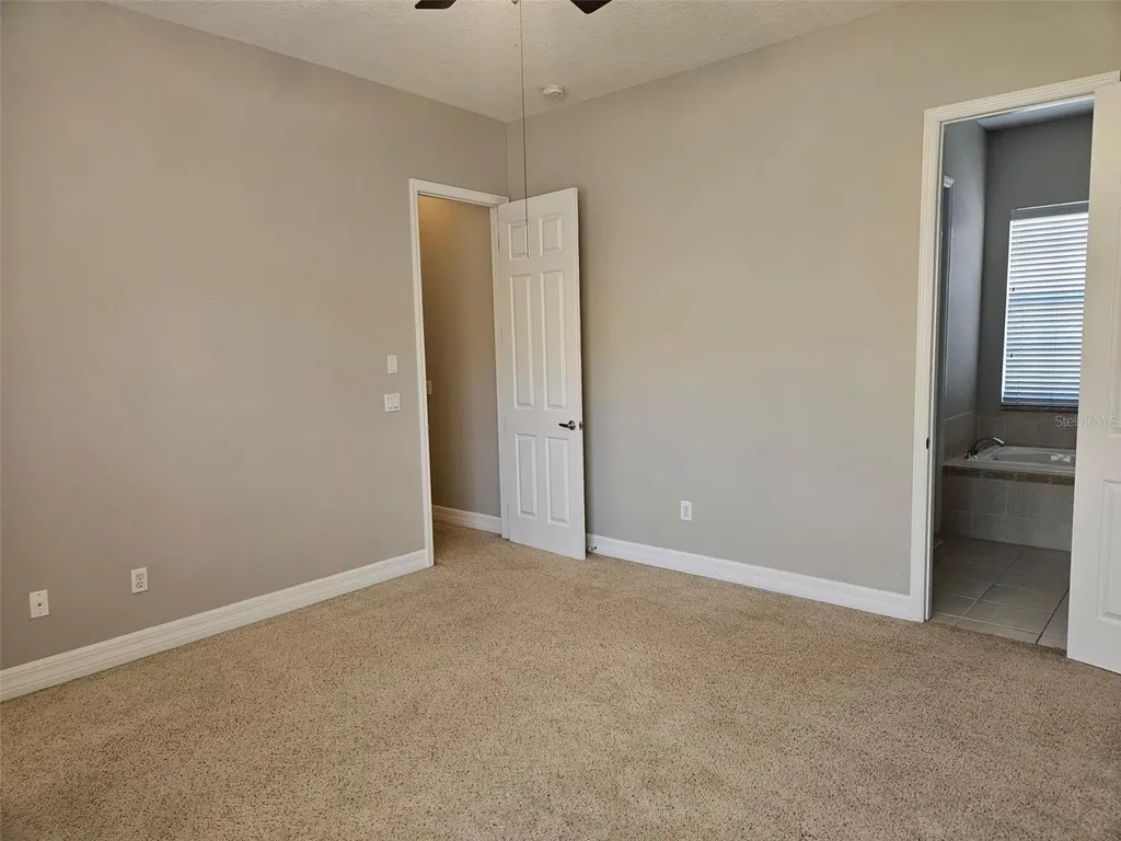 1005 Edison Park Court Tampa FL 33606