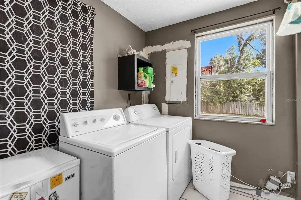 219 39th Street E Palmetto FL 34221