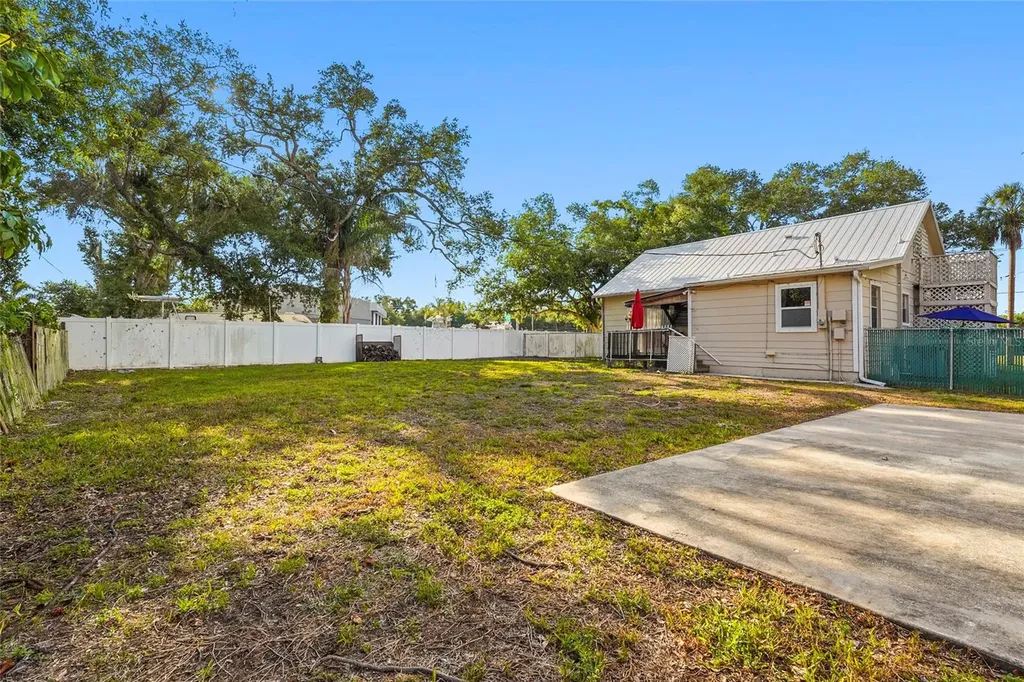 219 39th Street E Palmetto FL 34221