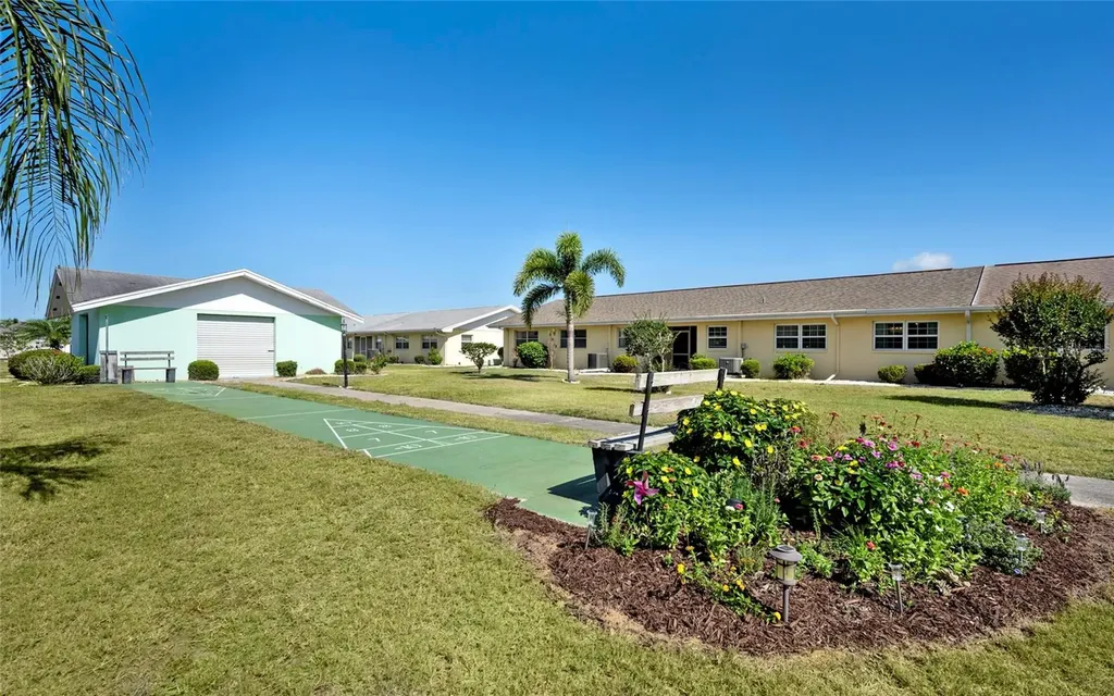 1006 Burbank Court Sun City Center FL 33573