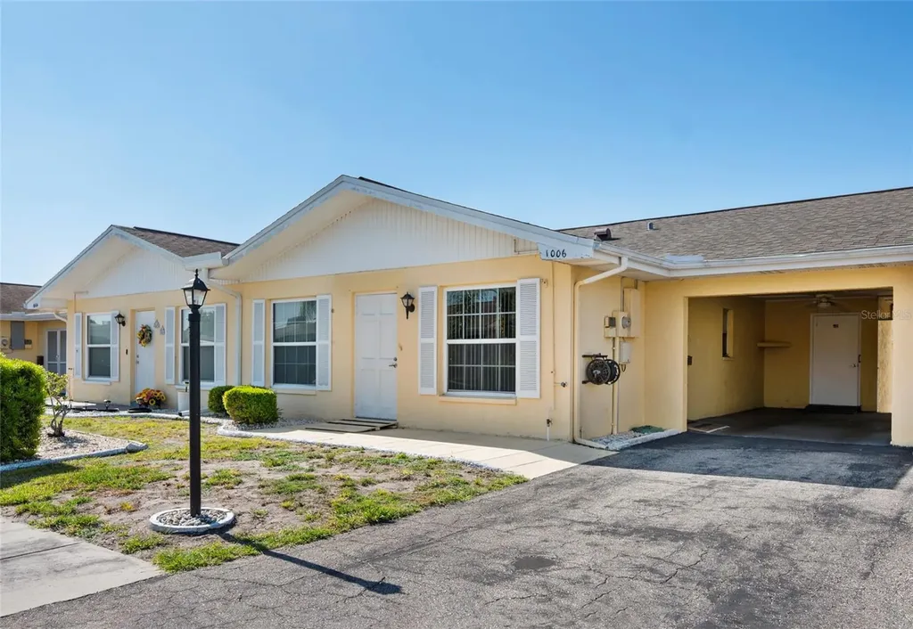 1006 Burbank Court Sun City Center FL 33573