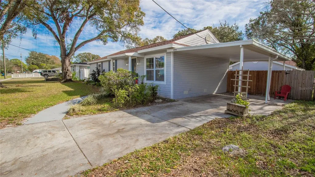 4710 W Price Avenue Tampa FL 33611
