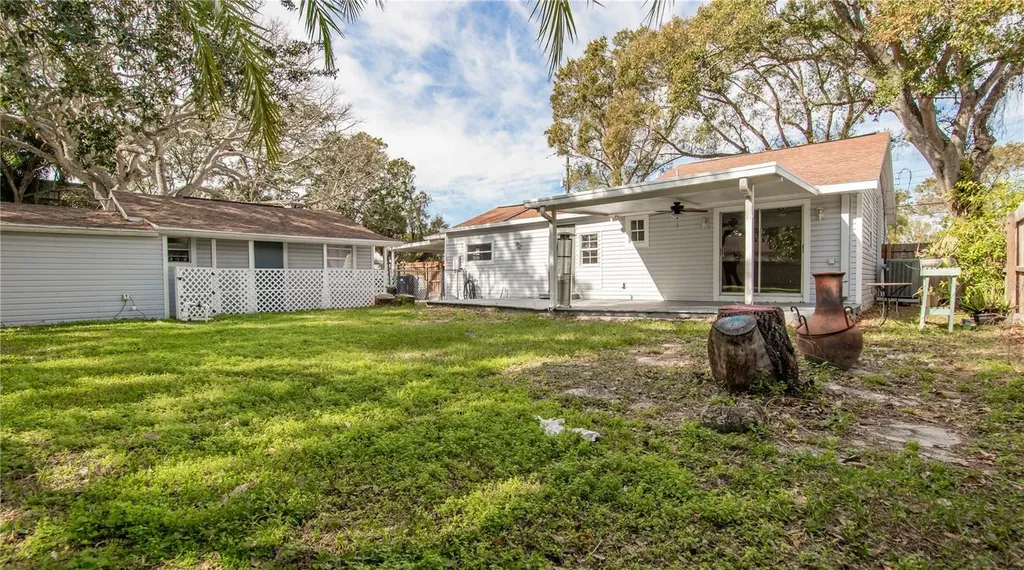 4710 W Price Avenue Tampa FL 33611