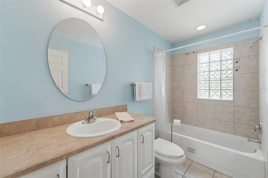 393 S Dexter Avenue Deland FL 32720