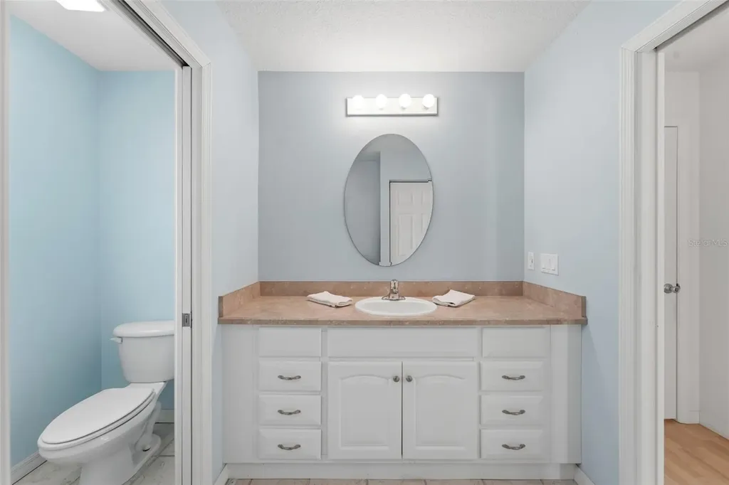 393 S Dexter Avenue Deland FL 32720