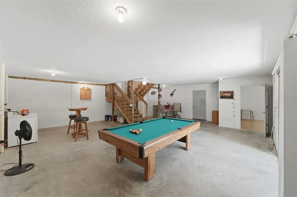 393 S Dexter Avenue Deland FL 32720