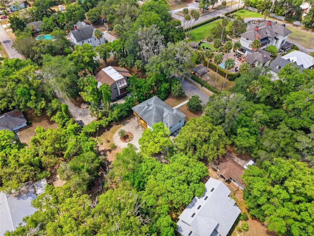 393 S Dexter Avenue Deland FL 32720