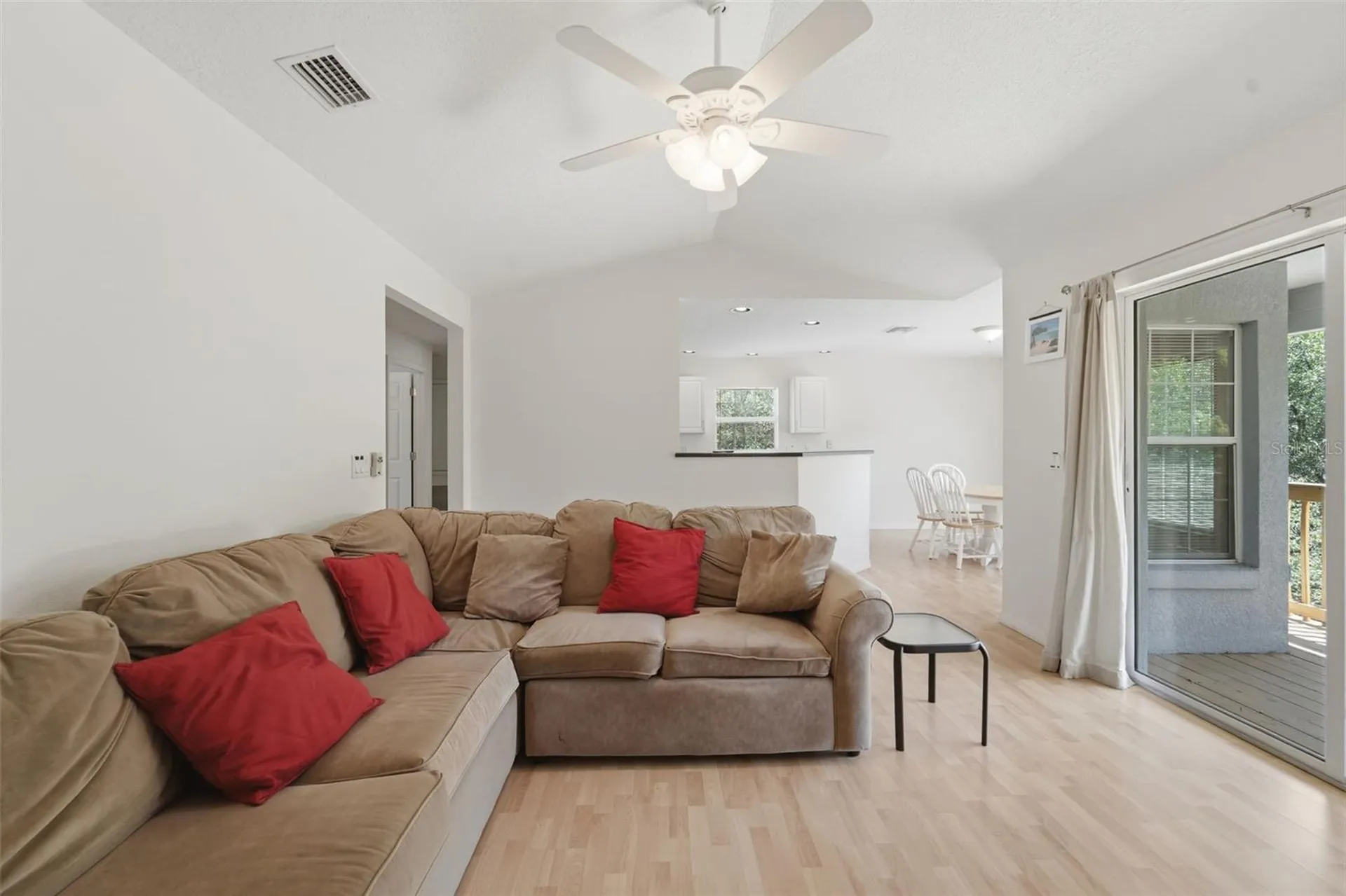 393 S Dexter Avenue Deland FL 32720