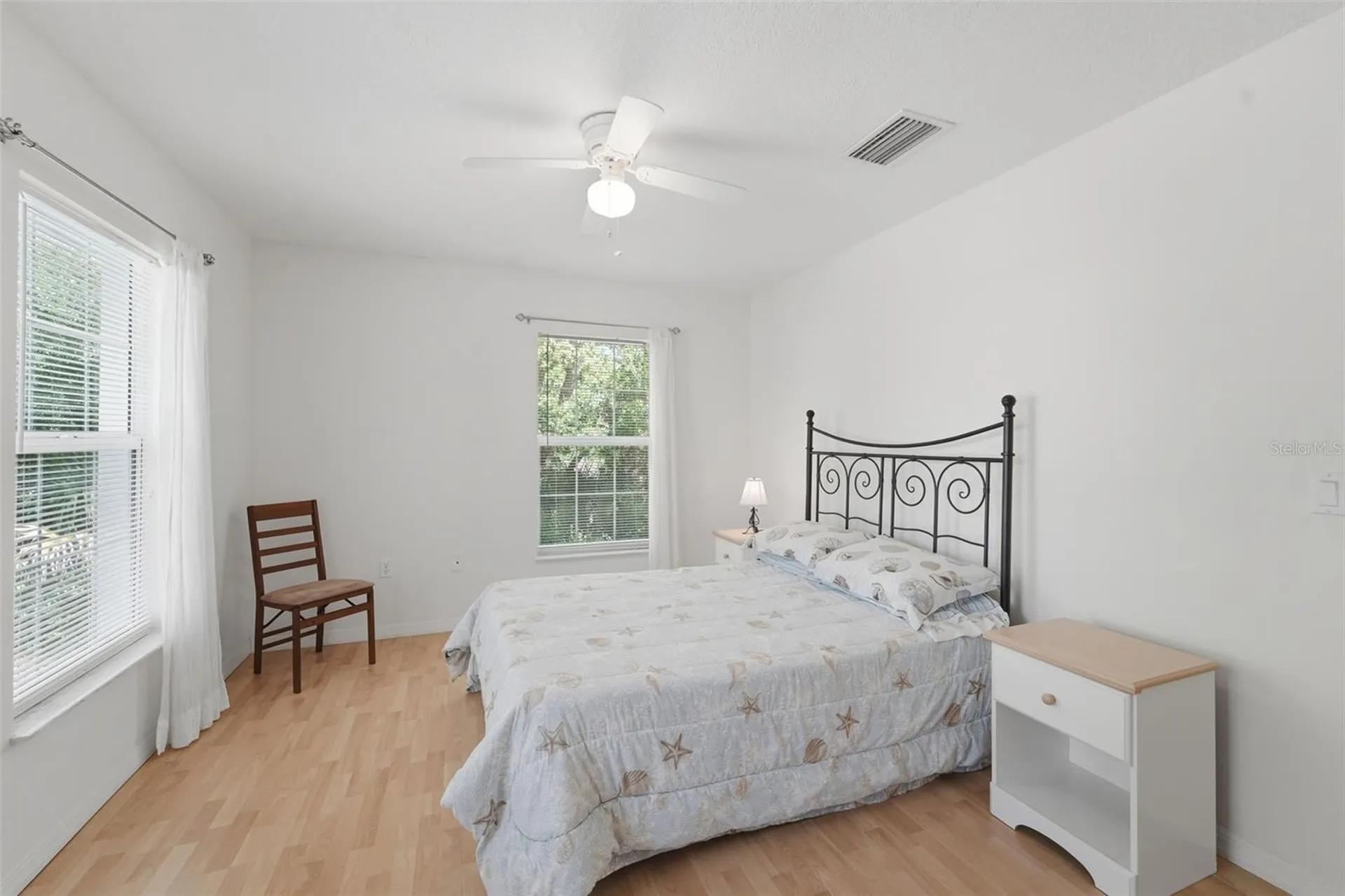 393 S Dexter Avenue Deland FL 32720