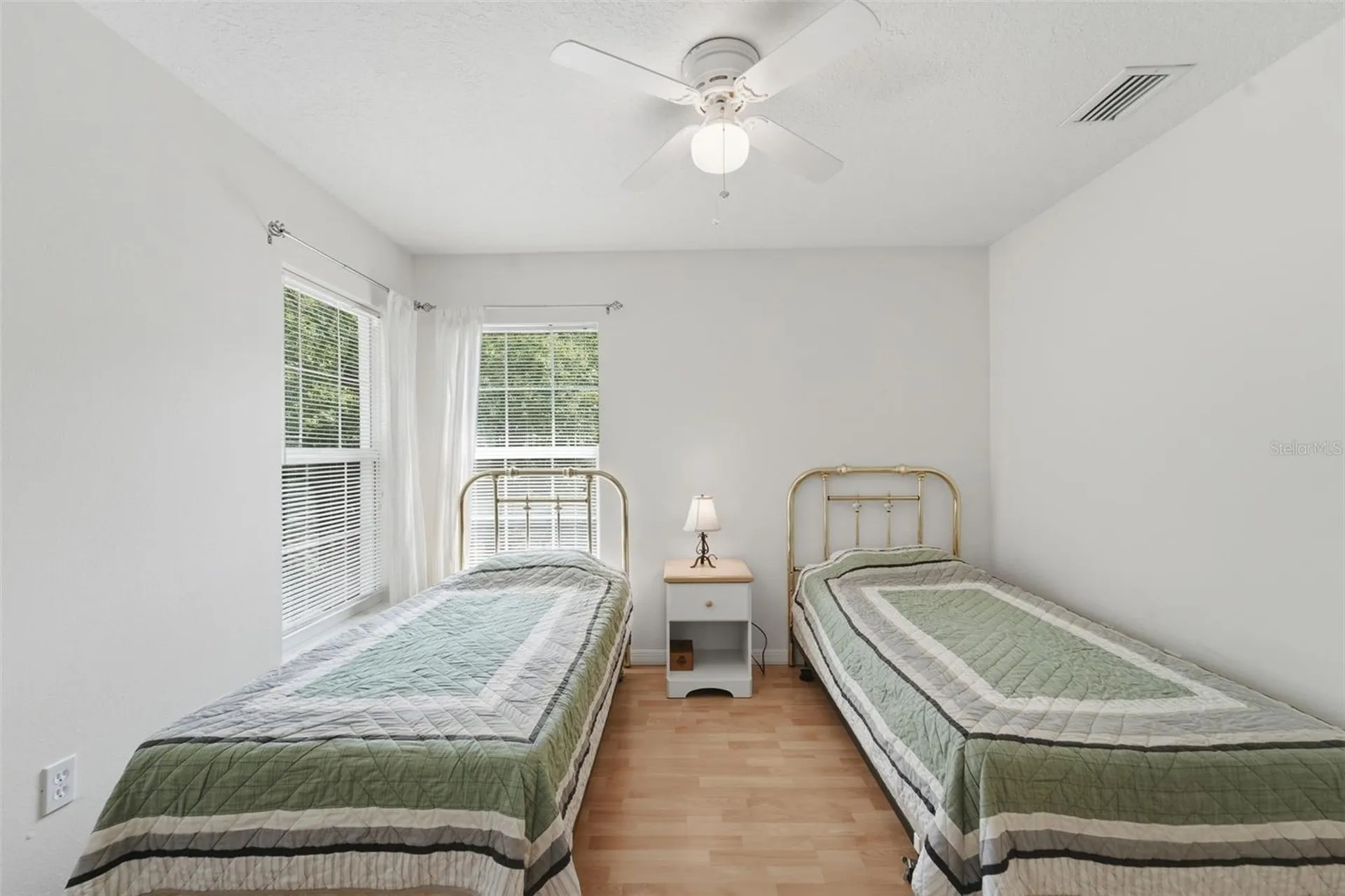 393 S Dexter Avenue Deland FL 32720