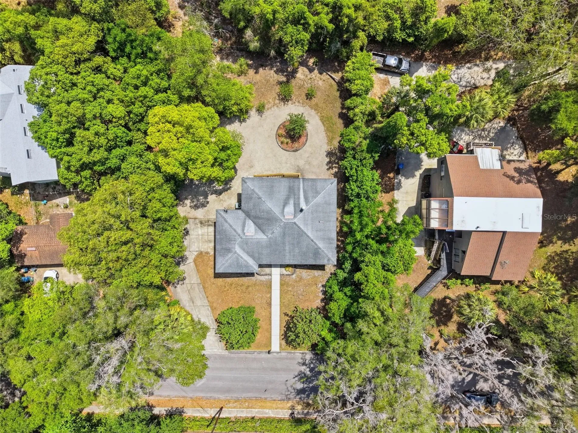 393 S Dexter Avenue Deland FL 32720