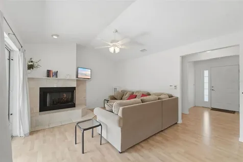 393 S Dexter Avenue Deland FL 32720
