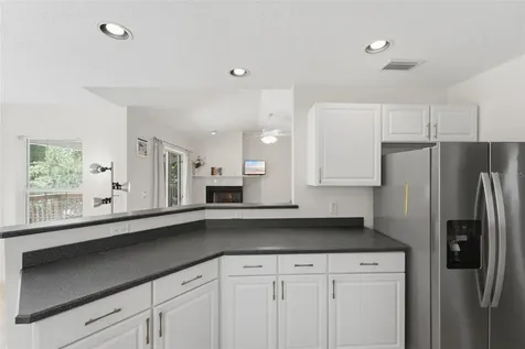 393 S Dexter Avenue Deland FL 32720