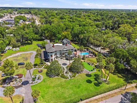 393 S Dexter Avenue Deland FL 32720
