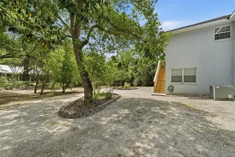 393 S Dexter Avenue Deland FL 32720