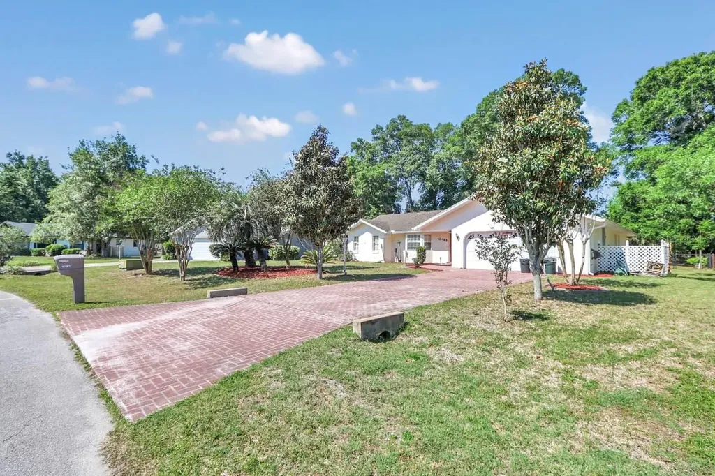 10188 SW 74th Court Ocala FL 34476