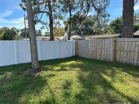 2002 20th Street W Bradenton FL 34205