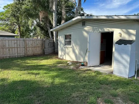 2002 20th Street W Bradenton FL 34205