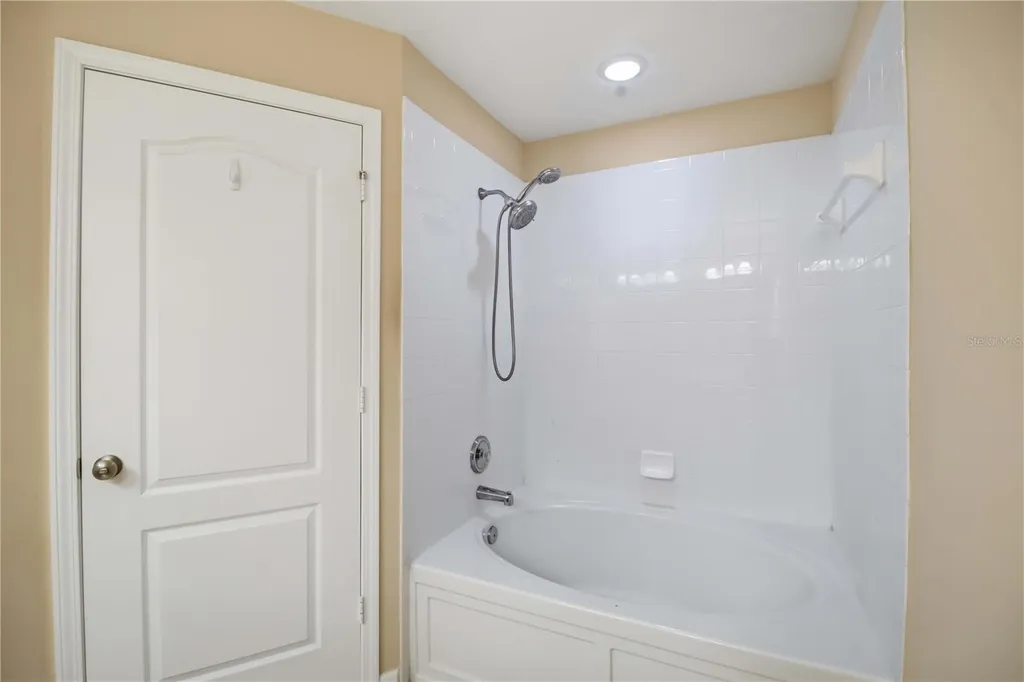 8230 72nd Street E Bradenton FL 34201
