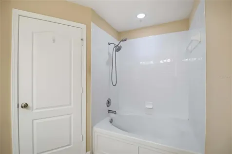 8230 72nd Street E Bradenton FL 34201
