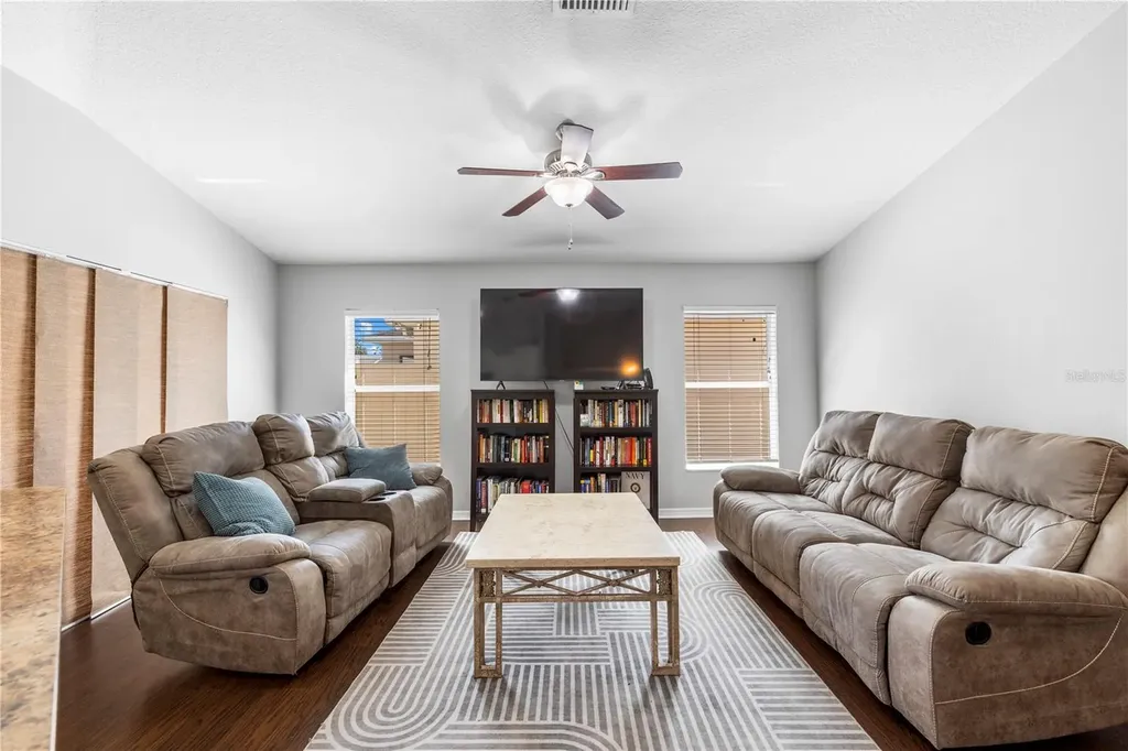 8020 Alamosa Wood Avenue Ruskin FL 33573