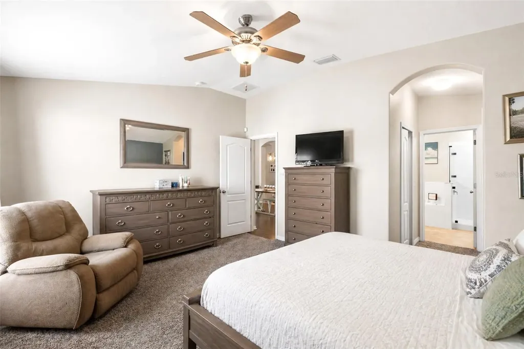 8020 Alamosa Wood Avenue Ruskin FL 33573