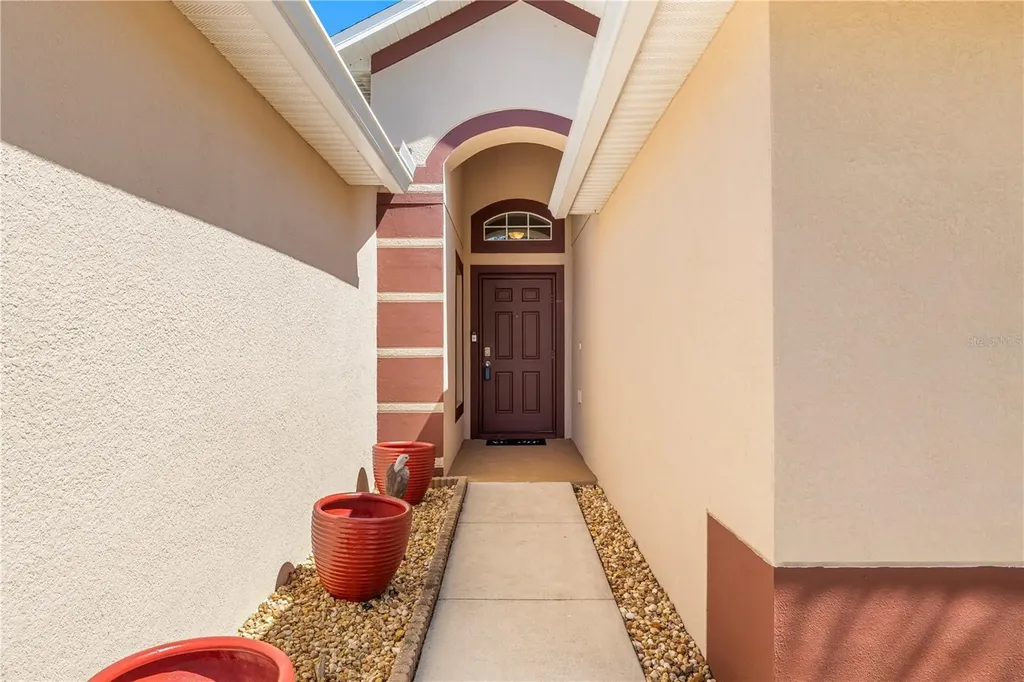8020 Alamosa Wood Avenue Ruskin FL 33573